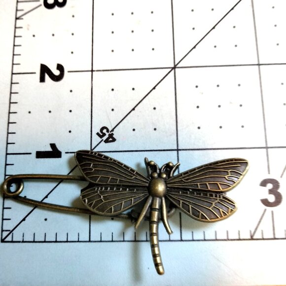 Dragonfly Safety Pin Brooch Craft Bag Backpack Charm Skirt Pin - Picture 2 of 6